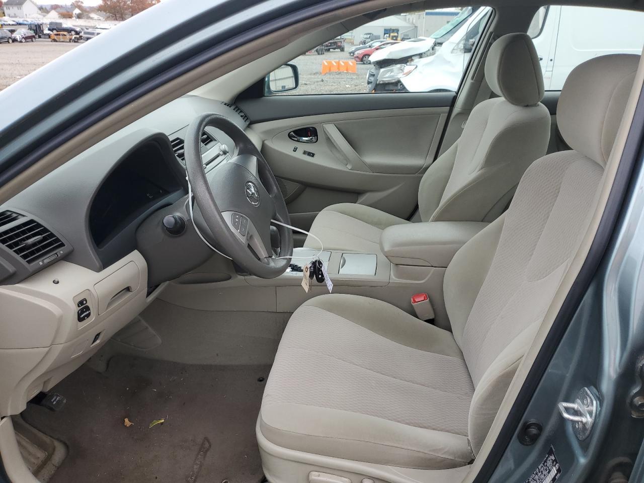 2011 TOYOTA CAMRY