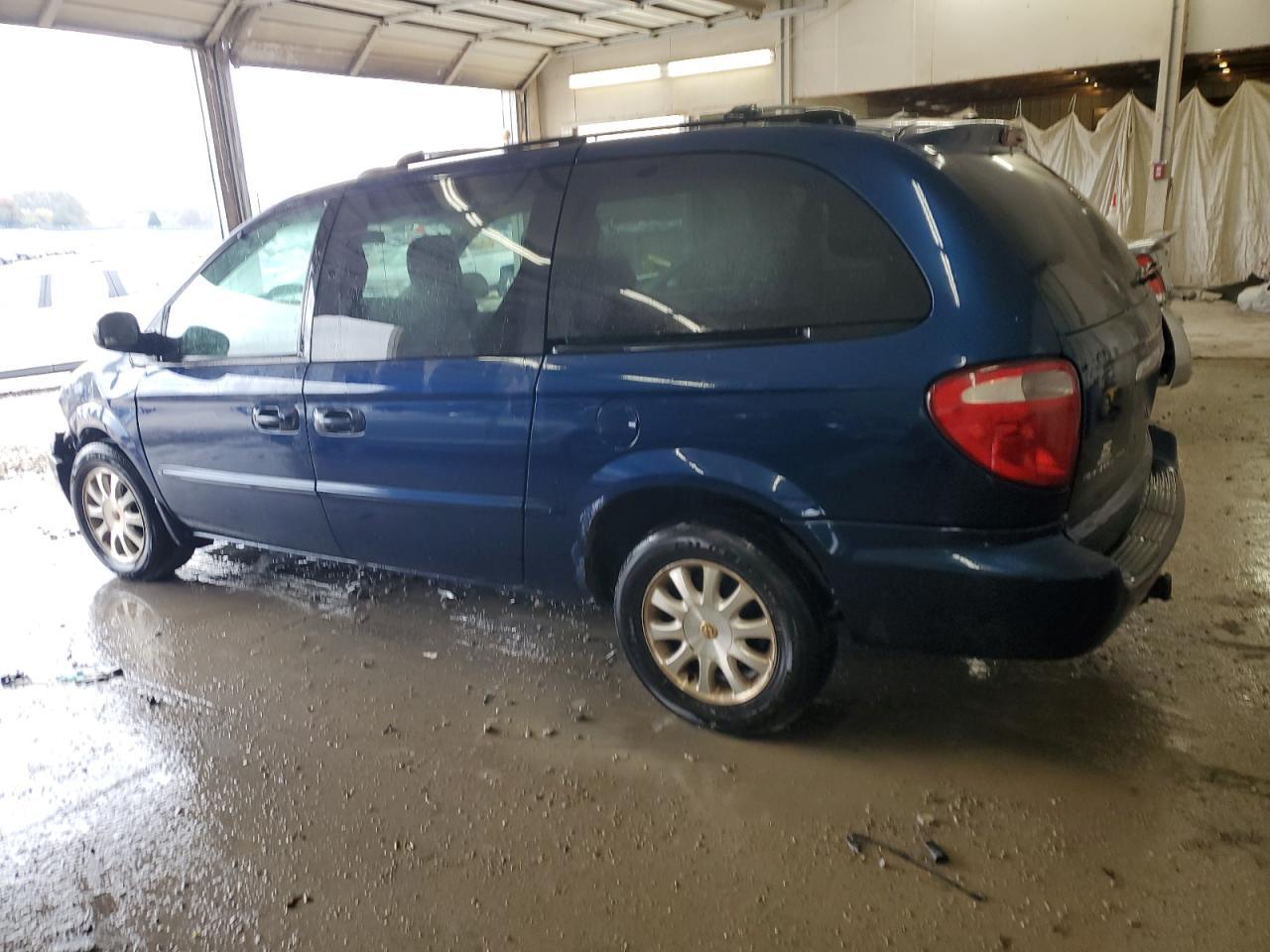2002 CHRYSLER Town & Country