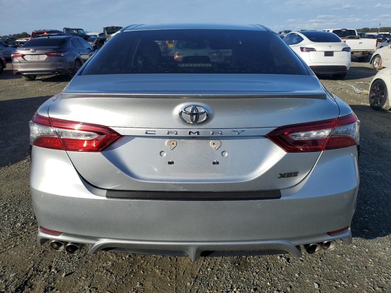 2018 TOYOTA CAMRY