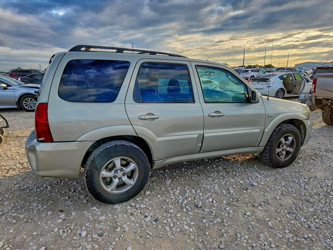 2005 MAZDA Tribute