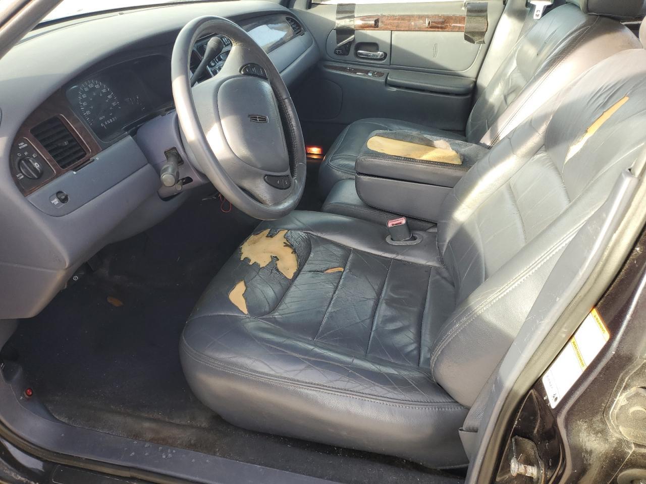 2000 LINCOLN Town Car