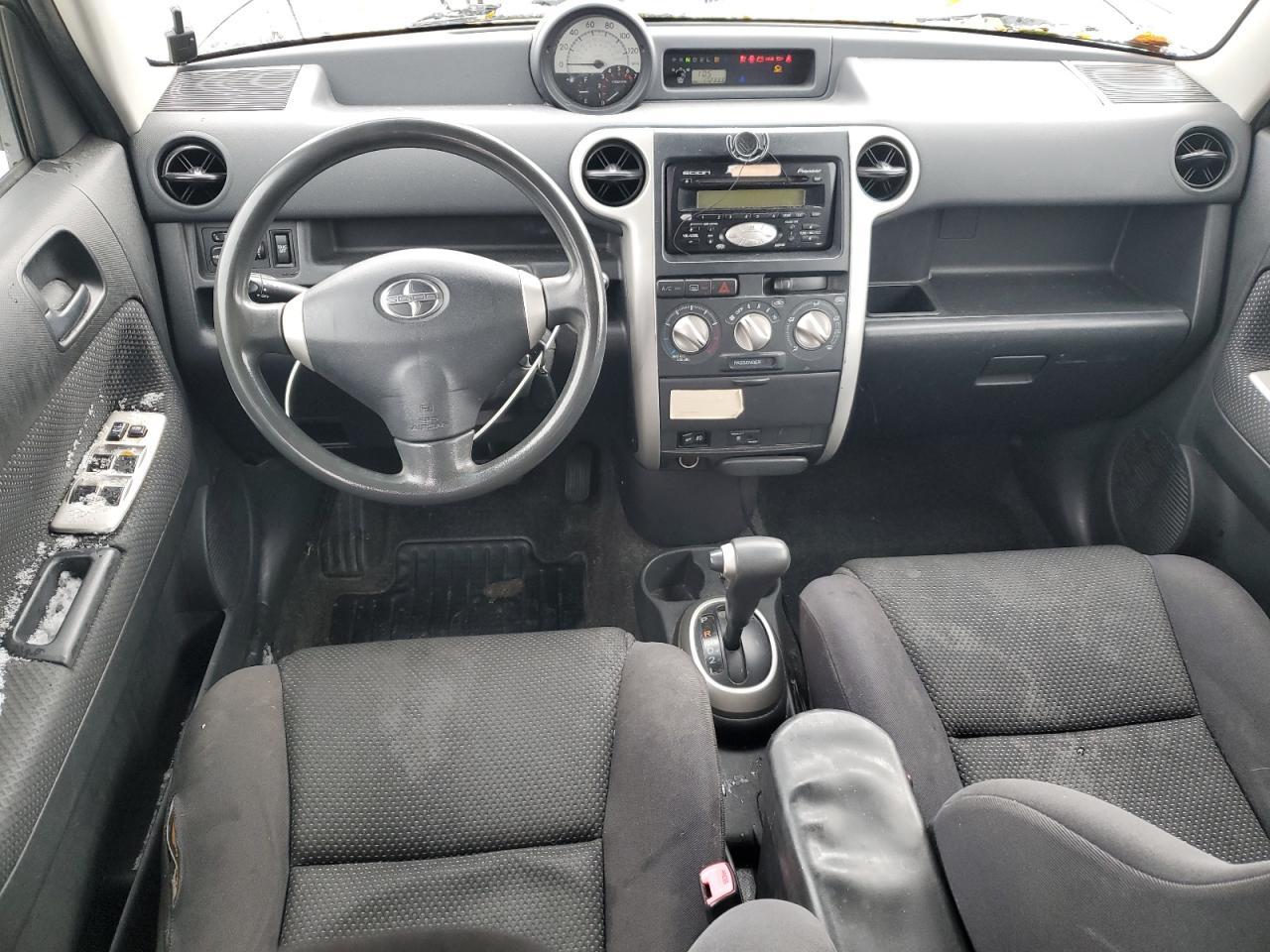 2005 TOYOTA SCION
