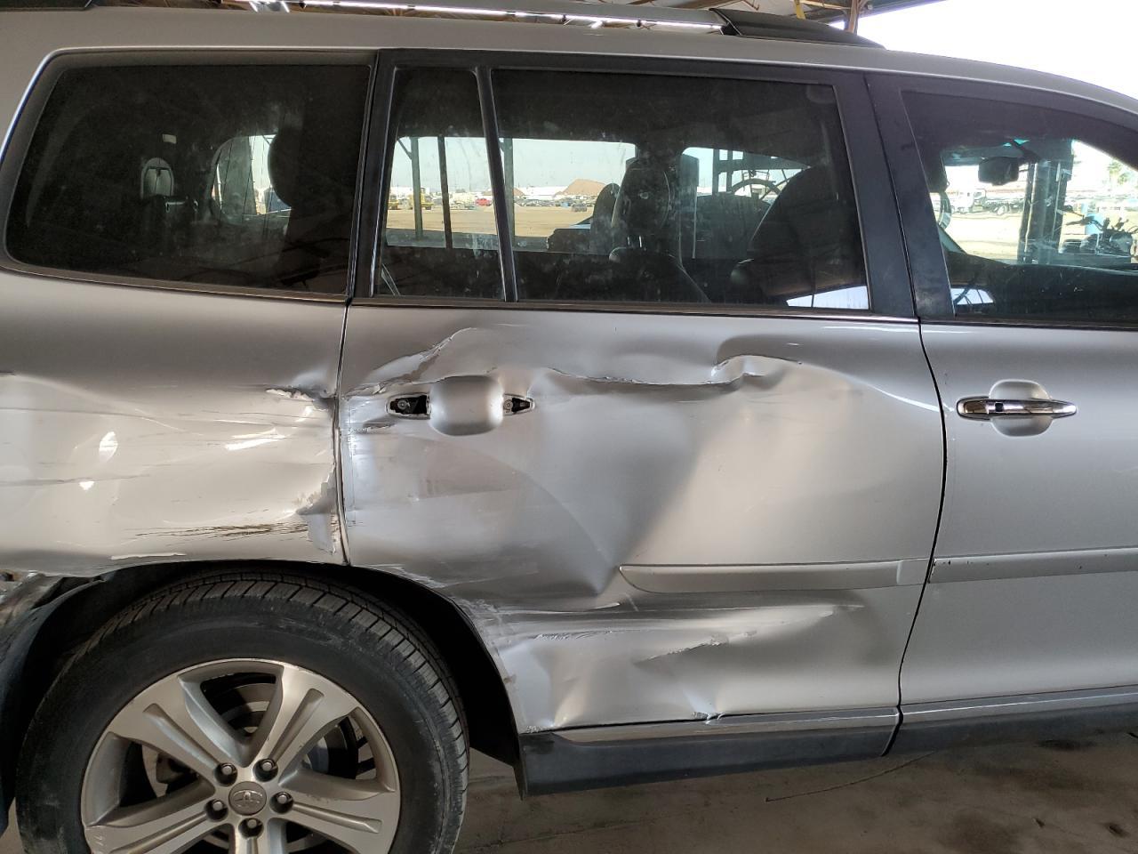 2013 TOYOTA HIGHLANDER