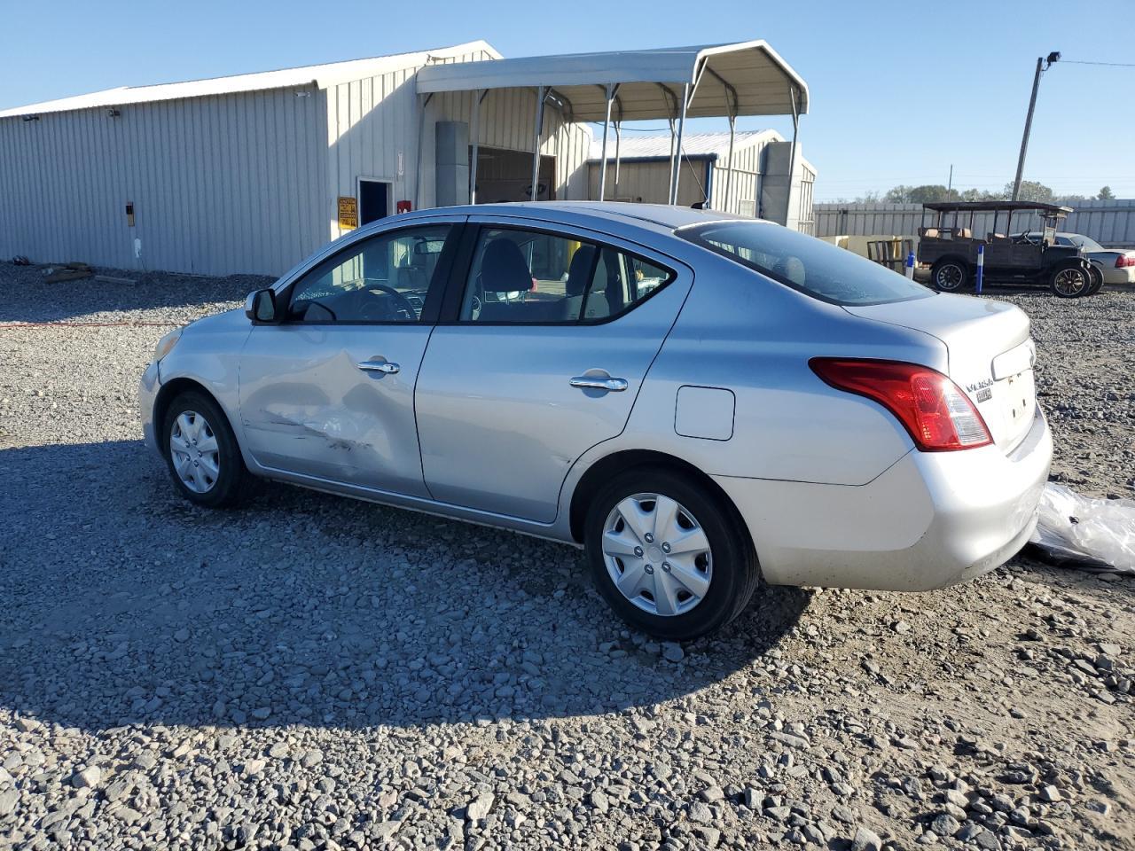2012 NISSAN VERSA