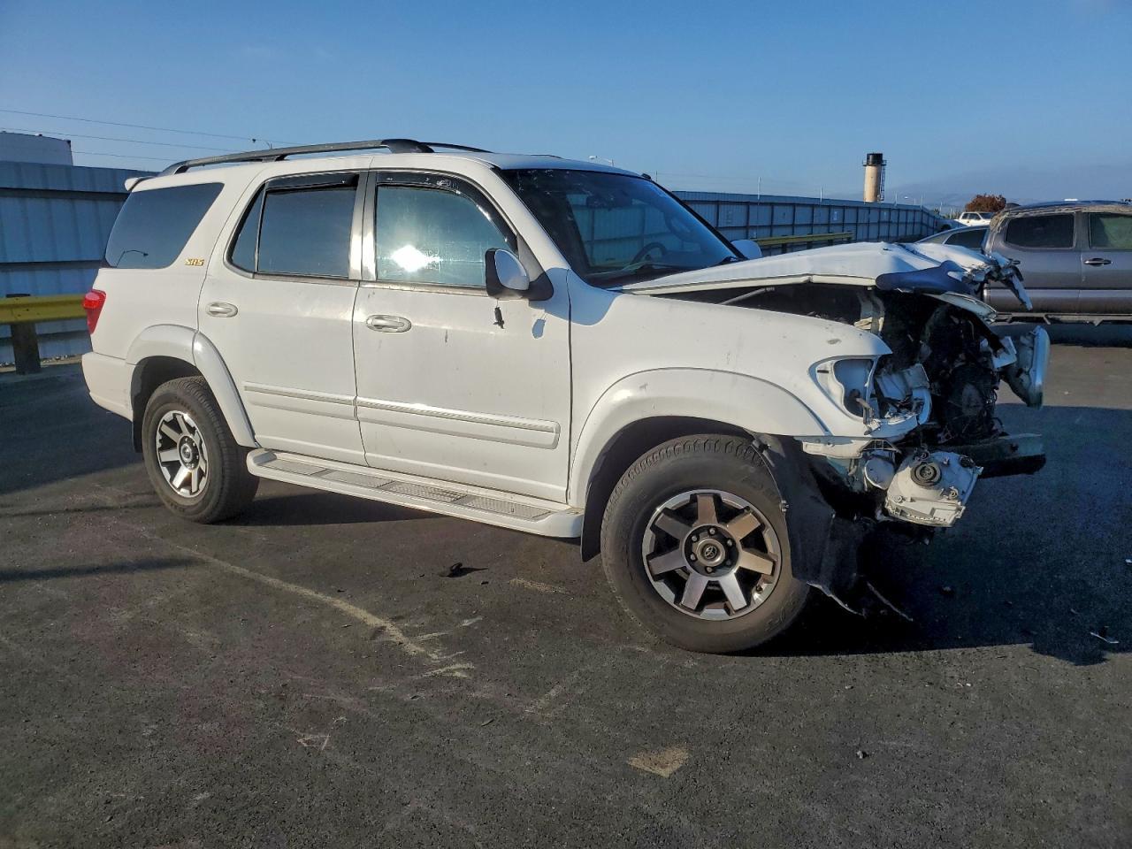 2005 TOYOTA Sequoia