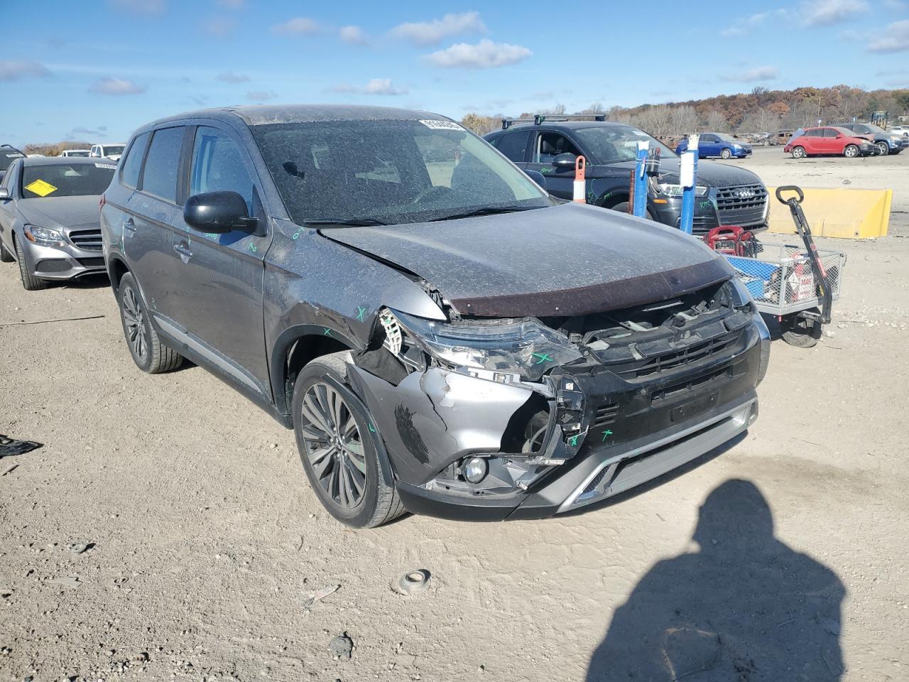2019 MITSUBISHI outlander