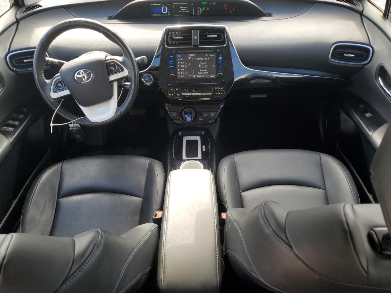 2016 TOYOTA PRIUS
