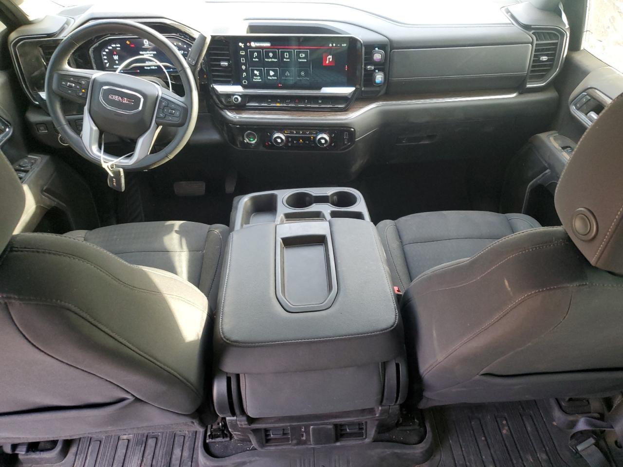 2023 GMC Sierra