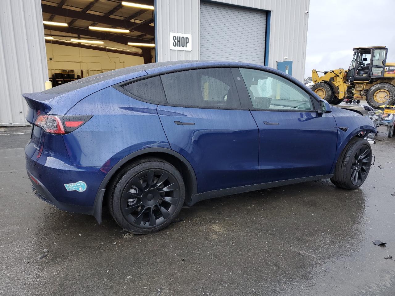 2025 TESLA MODEL Y