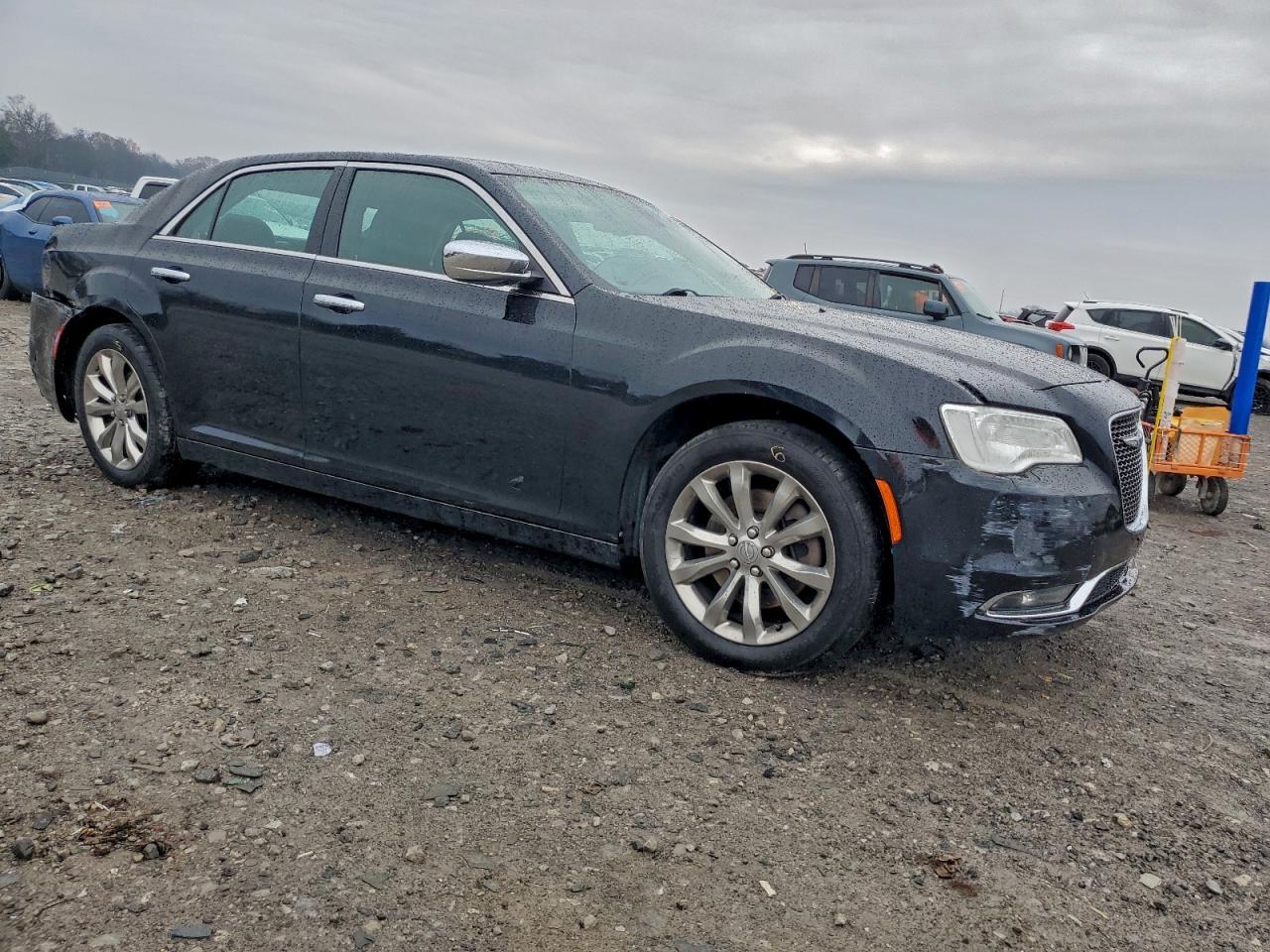 2019 CHRYSLER 300