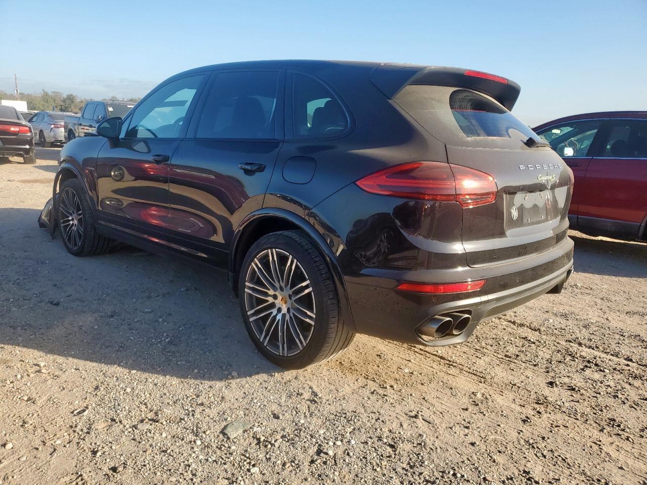 2017 PORSCHE CAYENNE