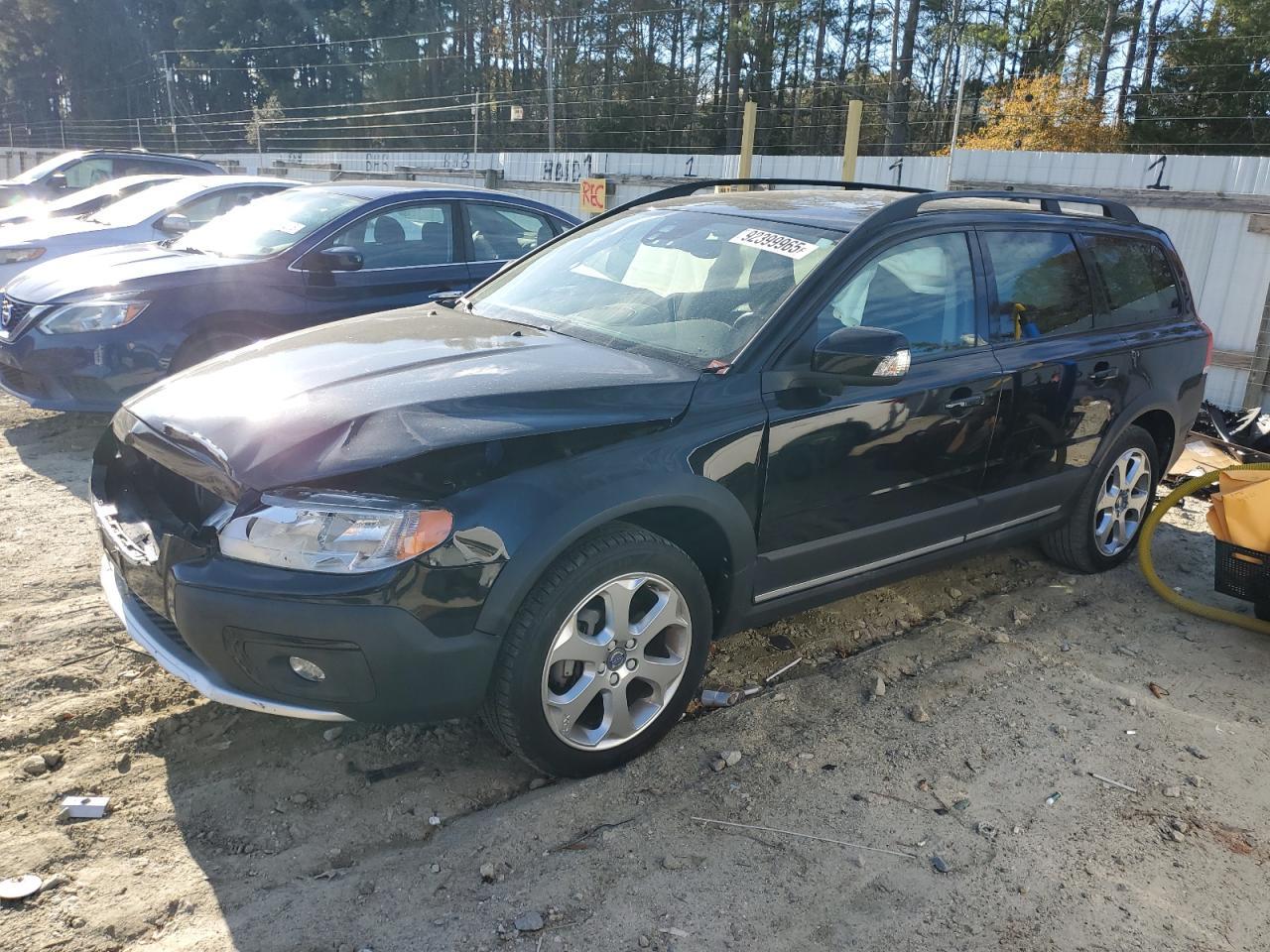2016 VOLVO XC70
