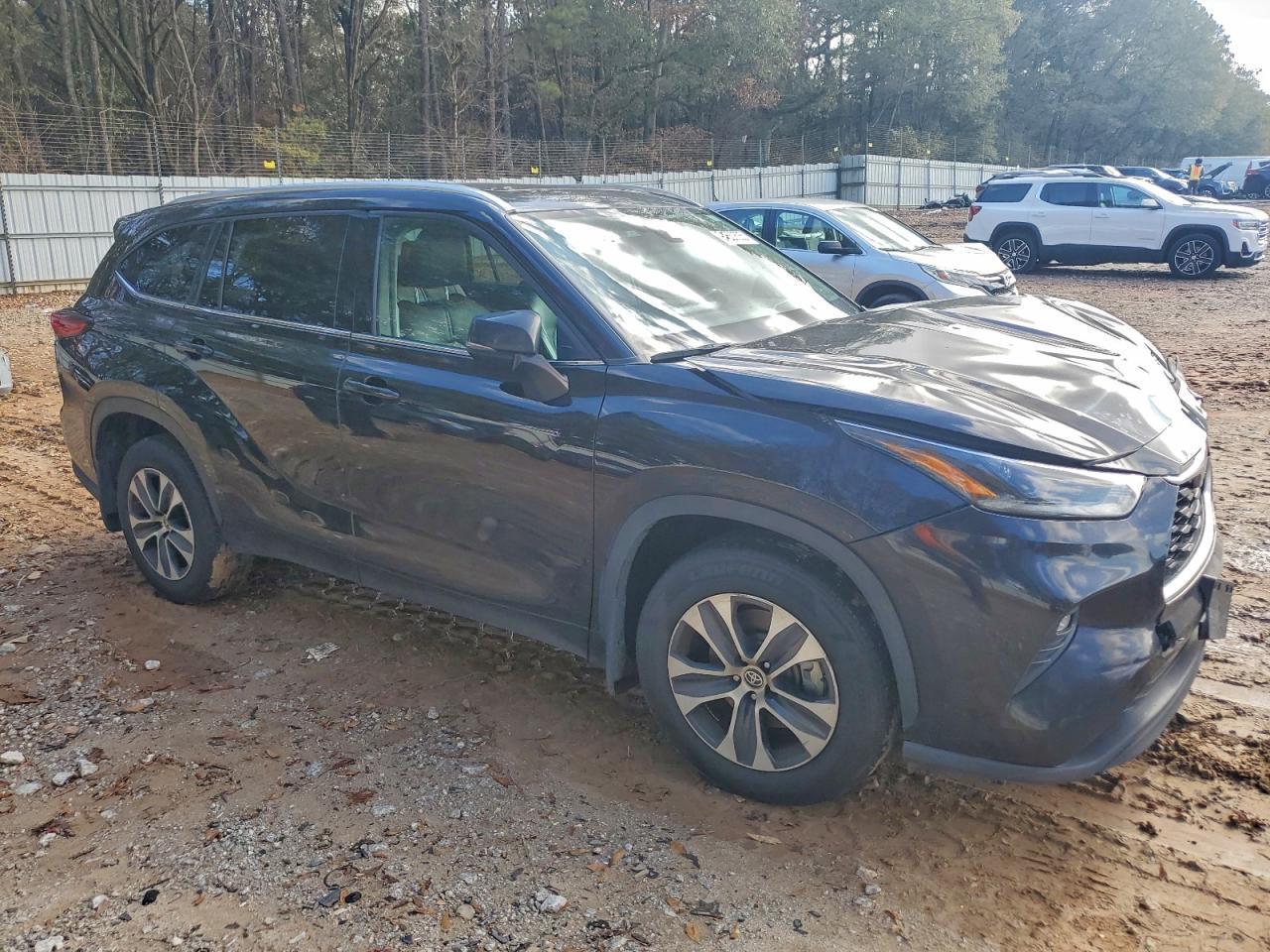 2021 TOYOTA HIGHLANDER