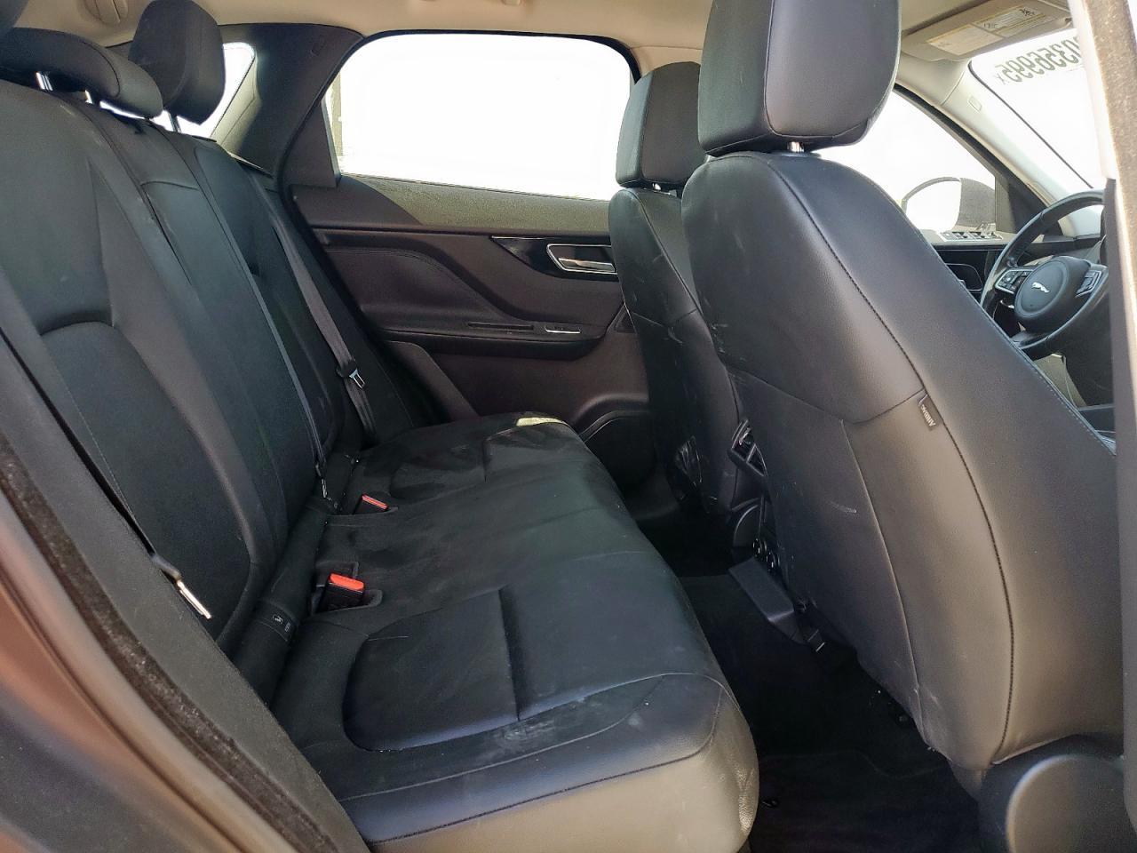 2018 JAGUAR F-Pace