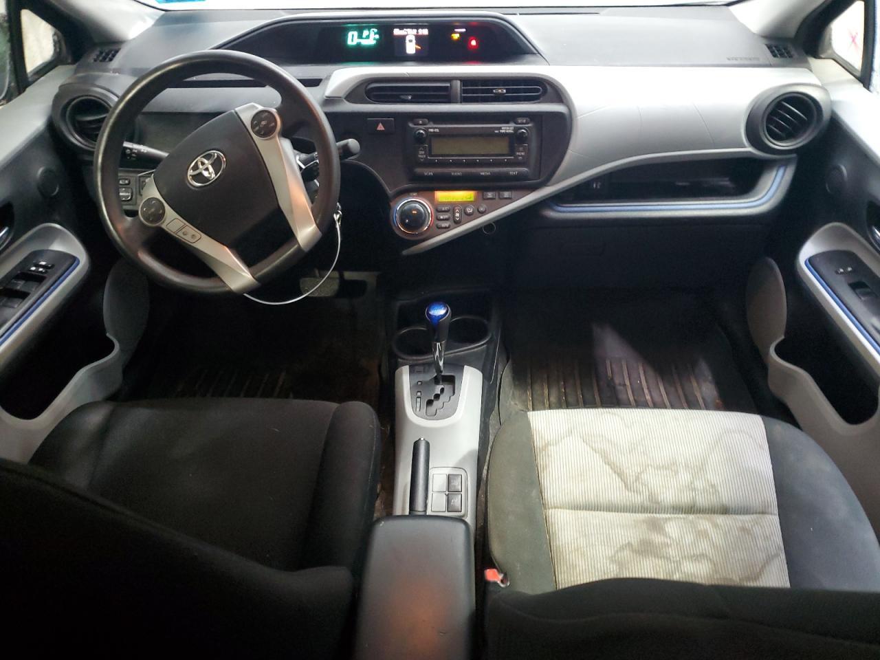 2012 TOYOTA Prius c