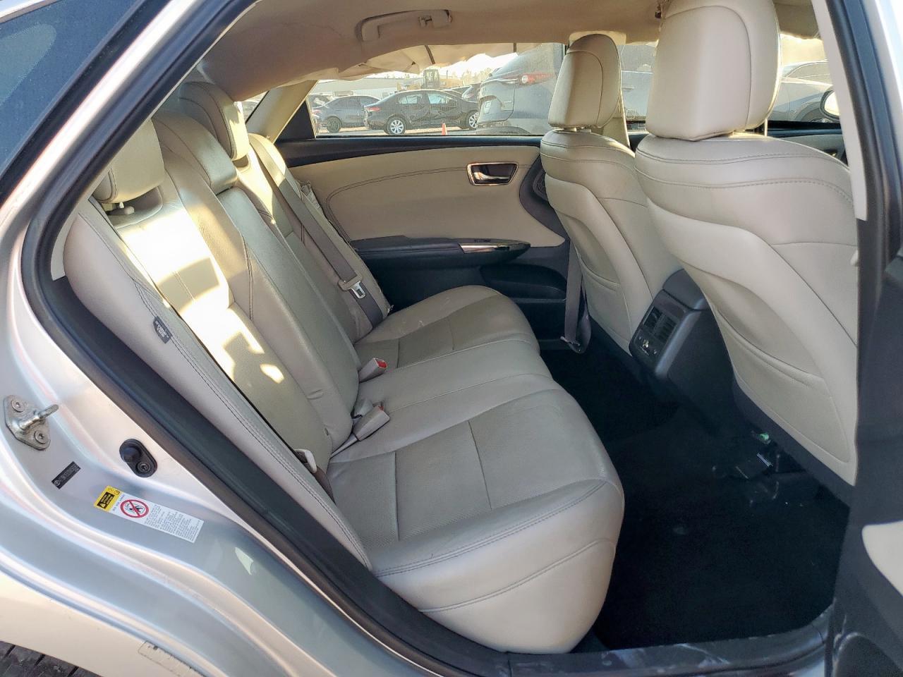 2013 TOYOTA Avalon