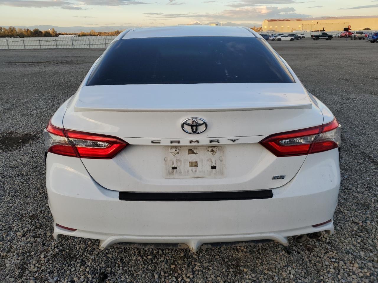 2018 TOYOTA CAMRY