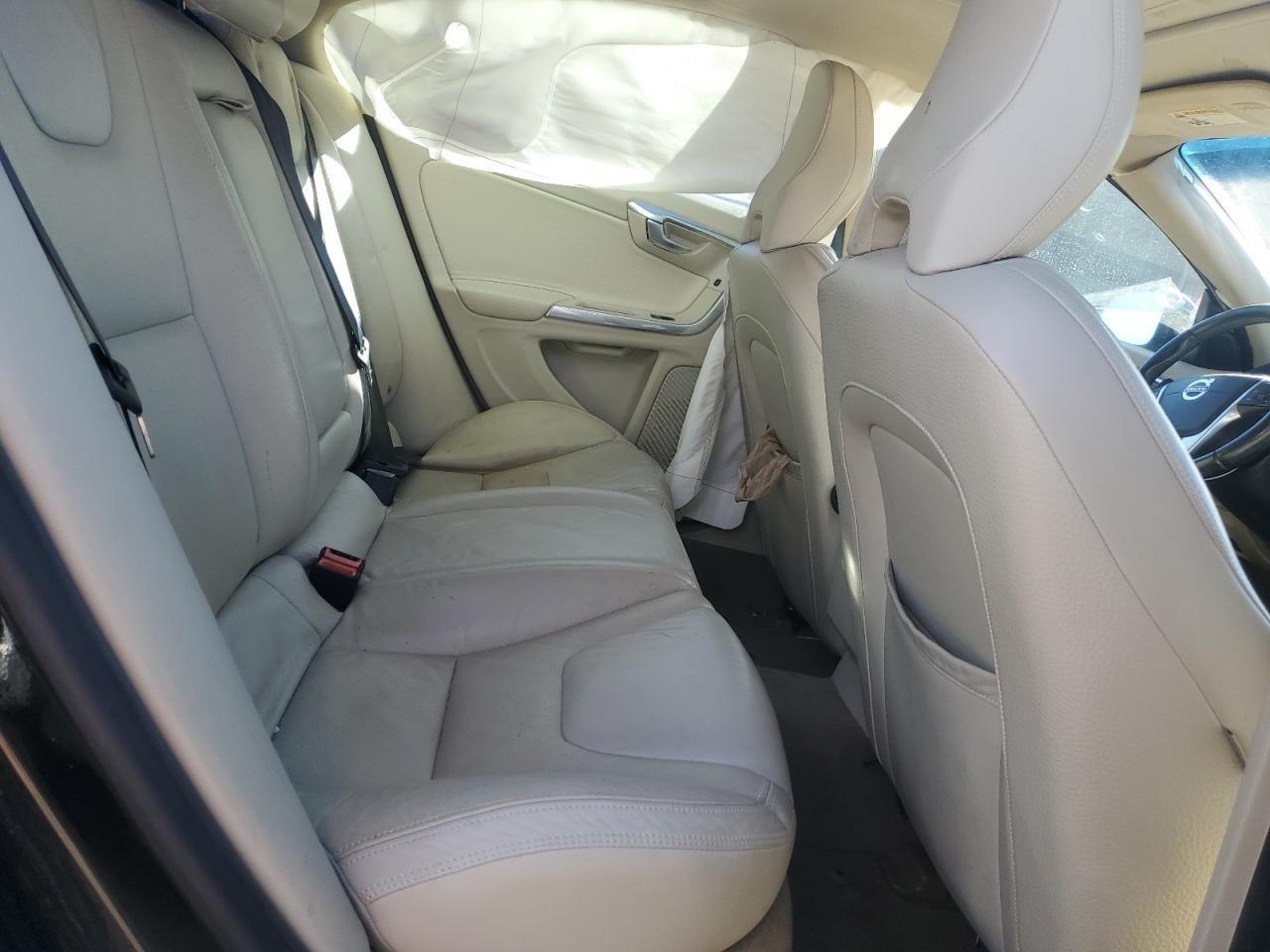2013 VOLVO S60