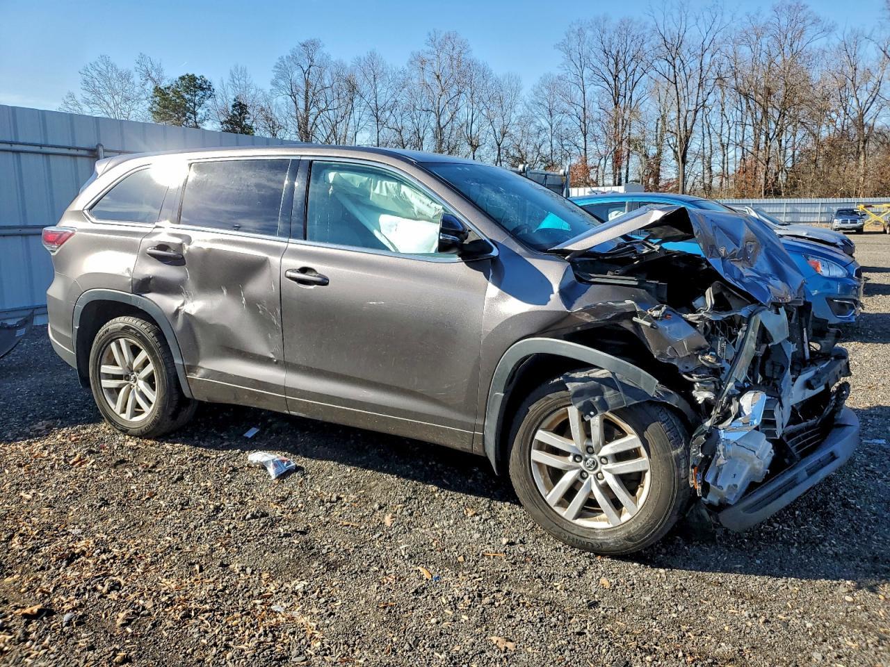 2016 TOYOTA HIGHLANDER