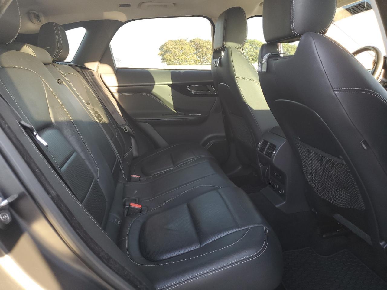 2018 JAGUAR F-Pace