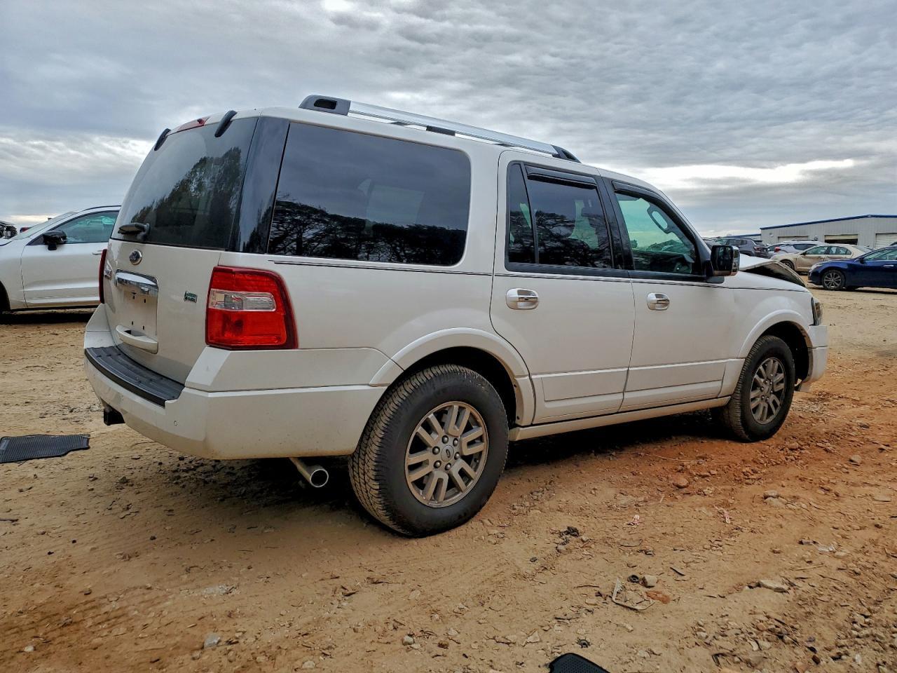 2013 FORD Expedition
