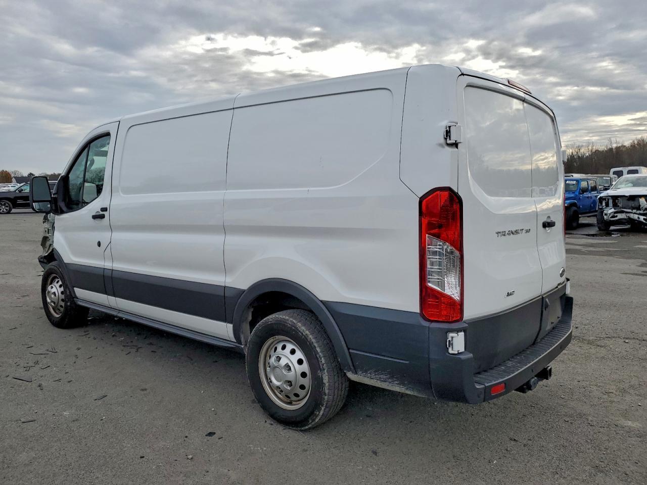 2023 FORD Transit