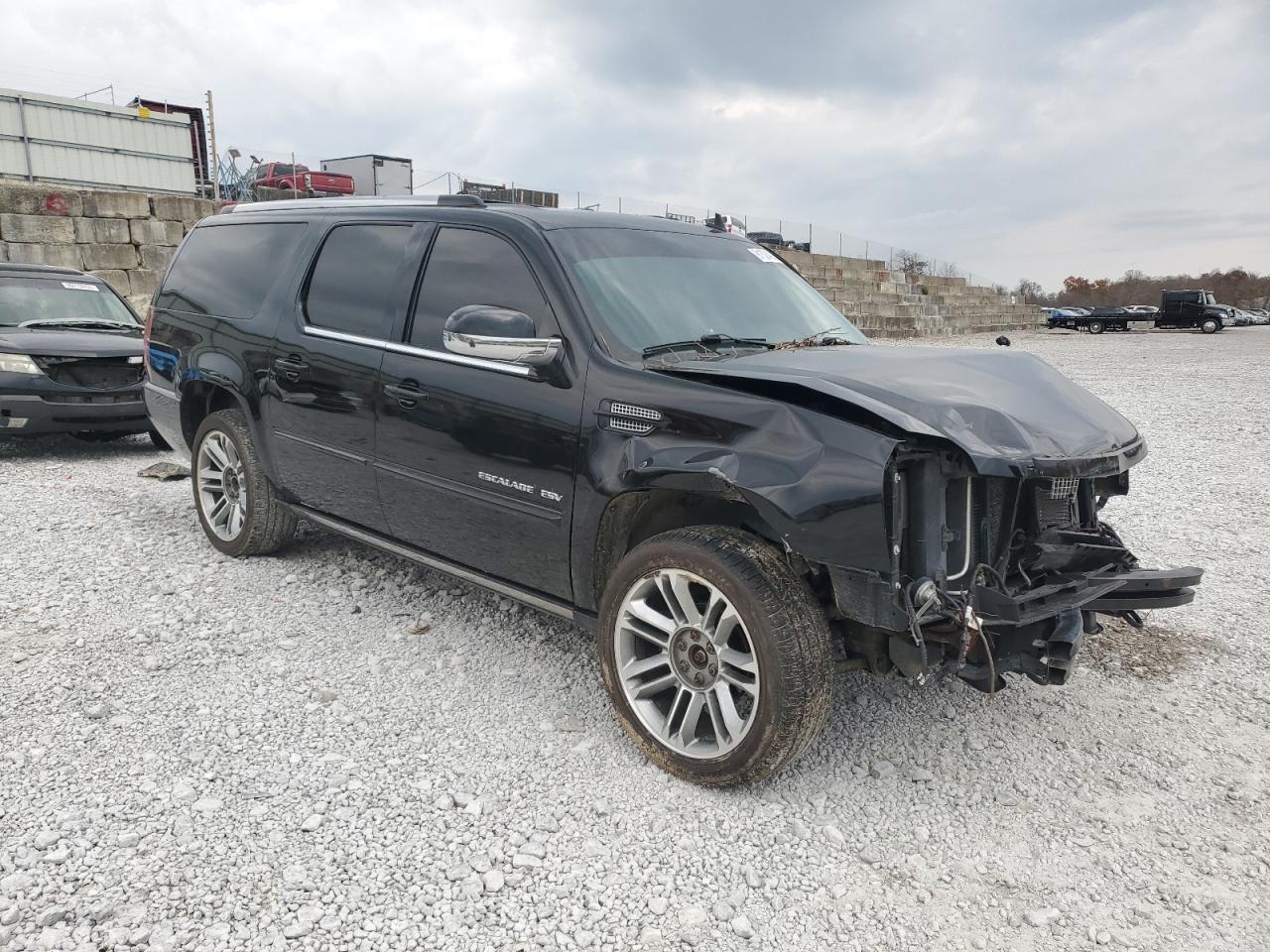 2013 CADILLAC Escalade ESV