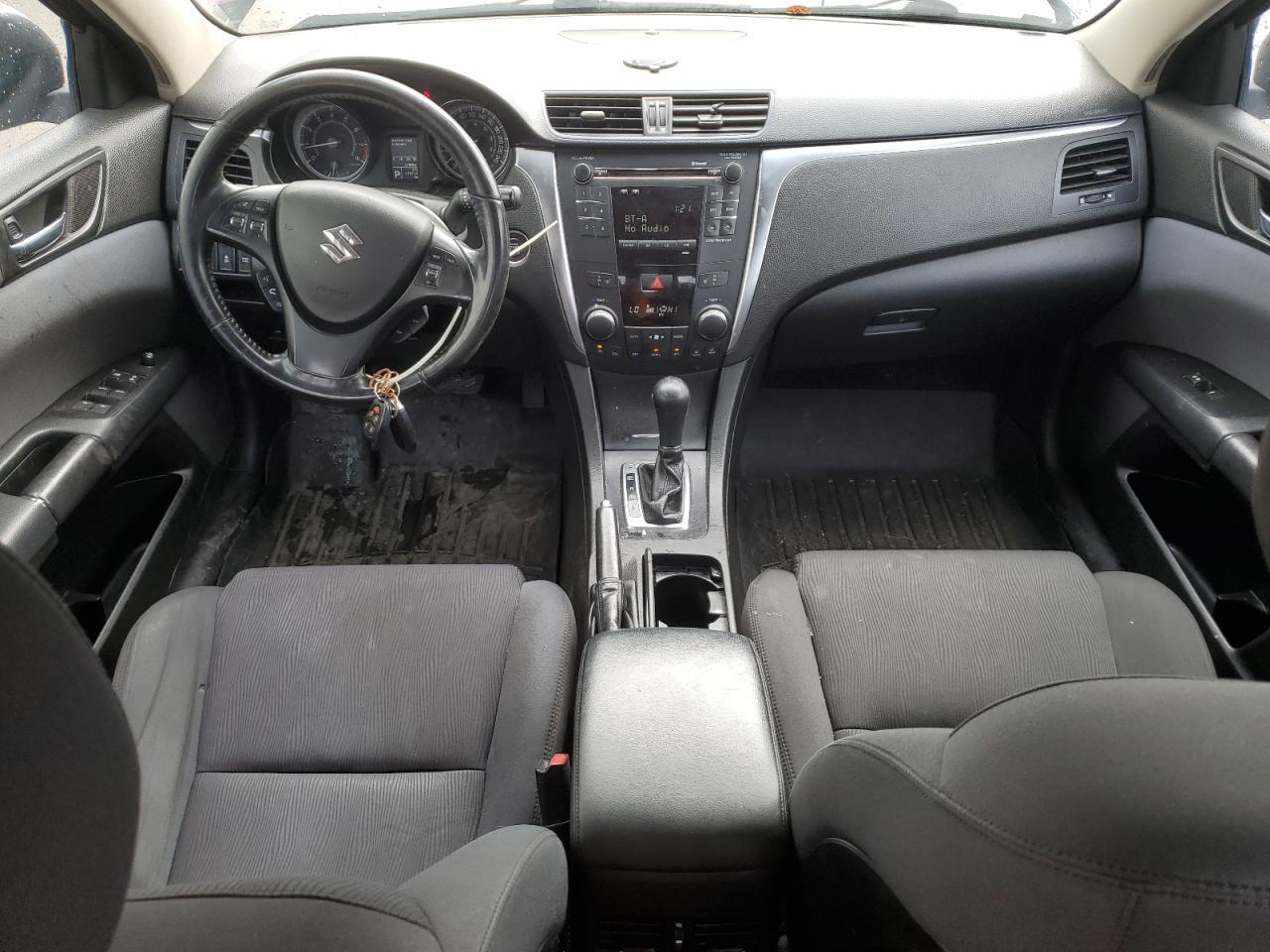 2012 SUZUKI Kizashi