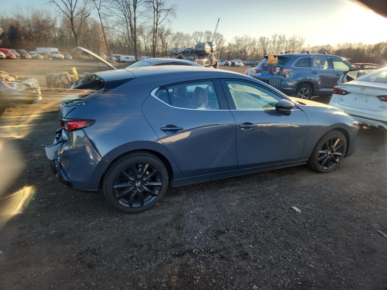 2025 MAZDA 3