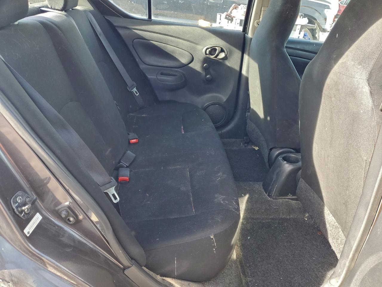 2015 NISSAN VERSA