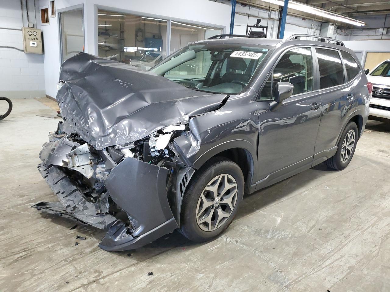 2022 SUBARU FORESTER