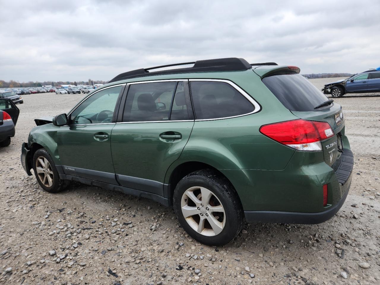 2013 SUBARU Outback