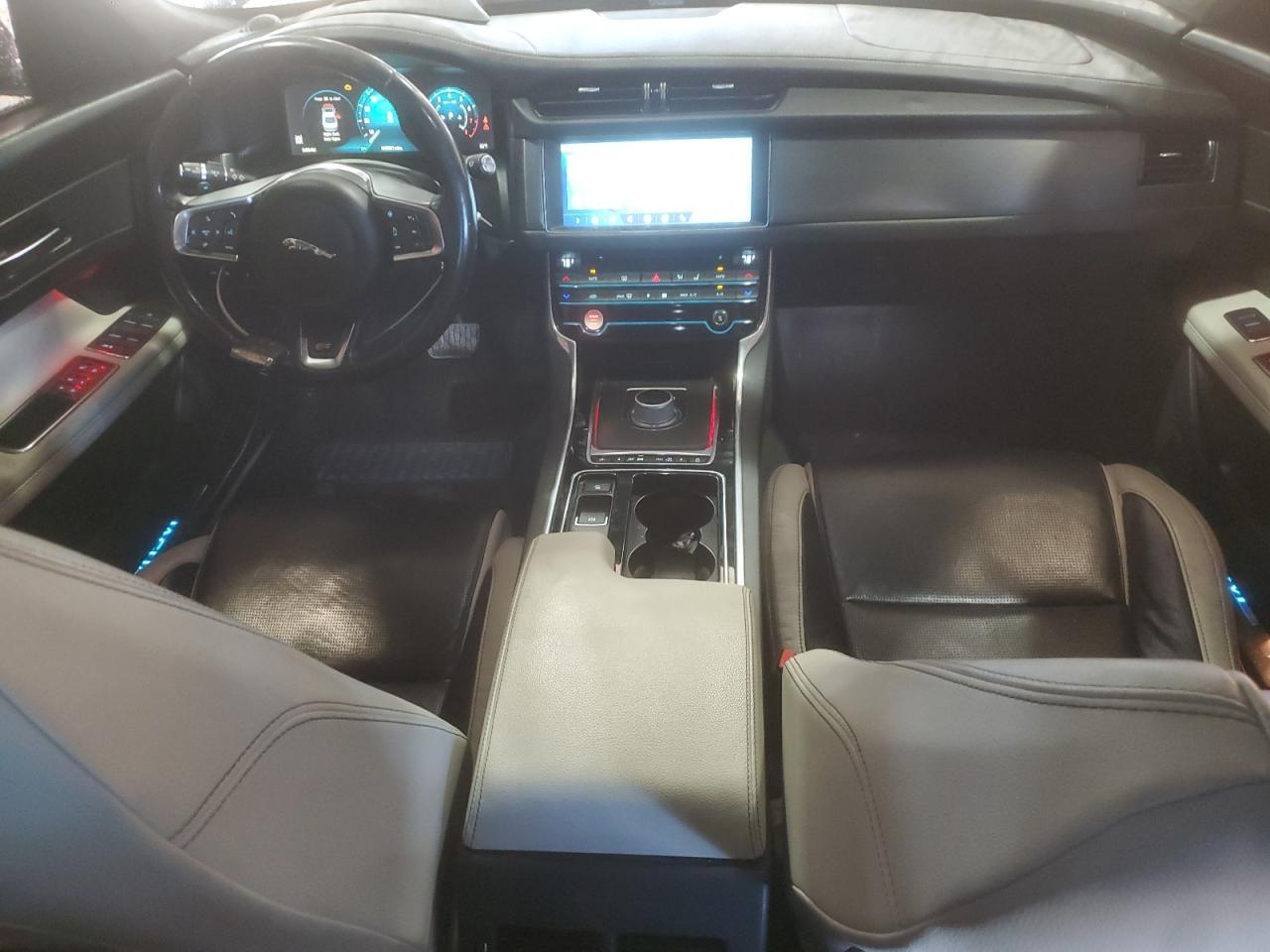 2016 JAGUAR XF