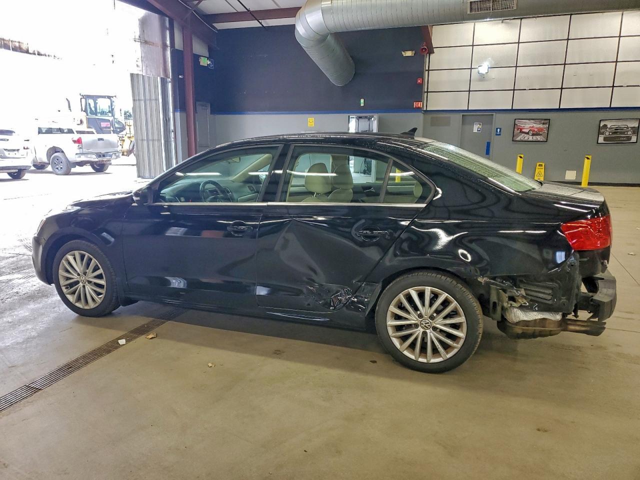 2011 VOLKSWAGEN JETTA