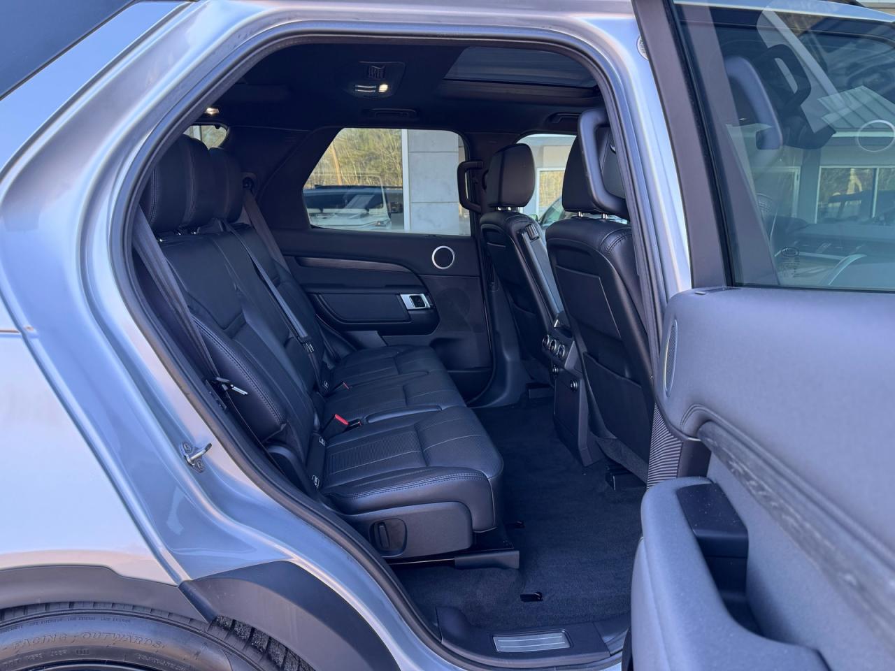 2018 LAND ROVER Discovery