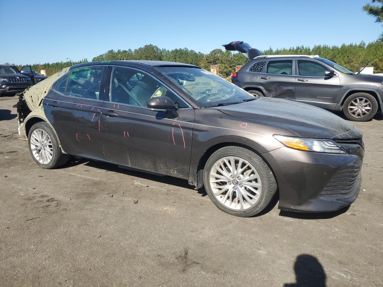 2018 TOYOTA CAMRY