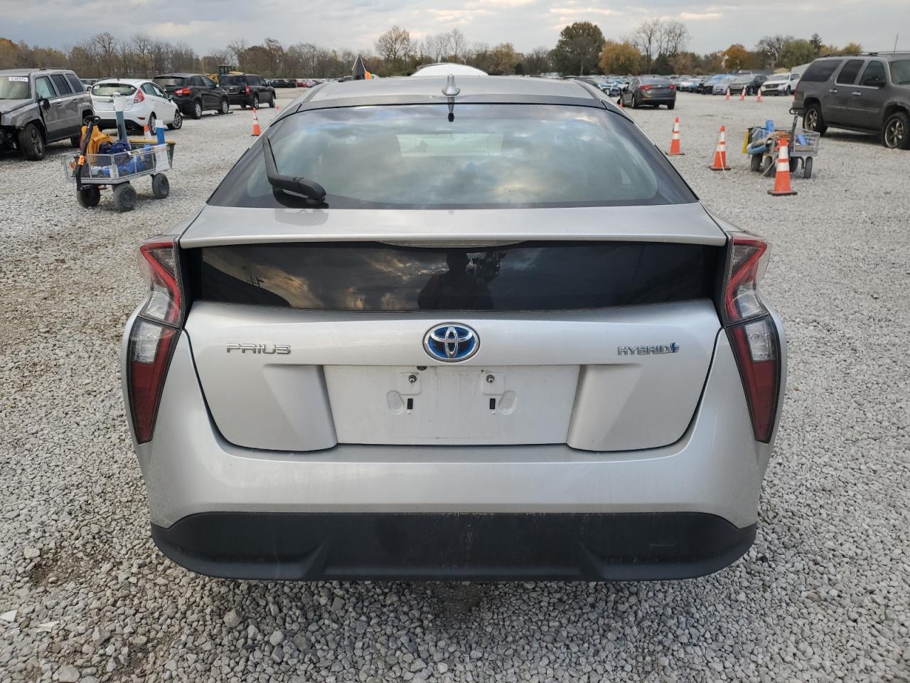 2016 TOYOTA PRIUS