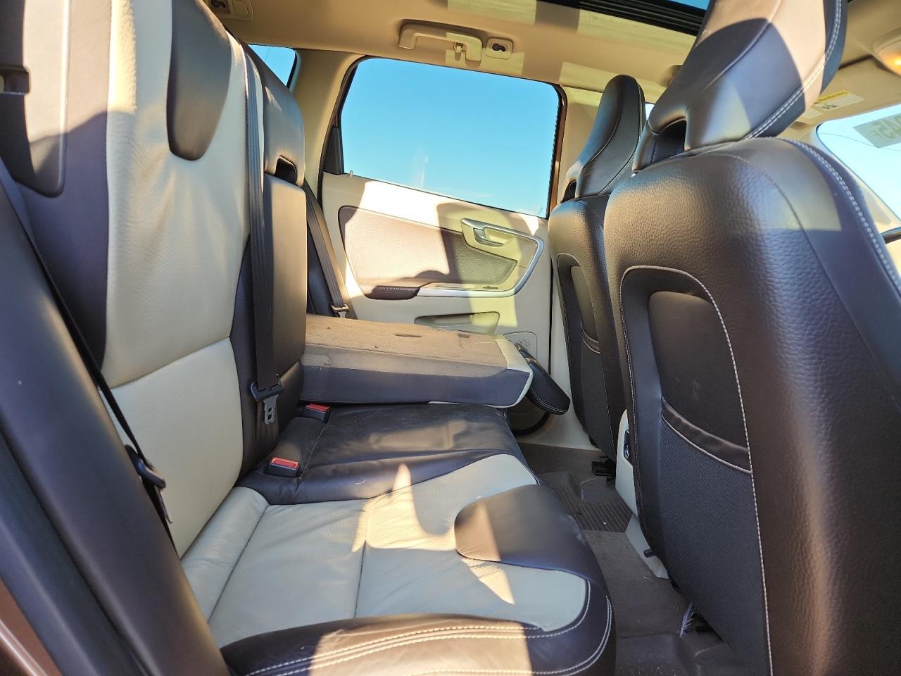 2010 VOLVO XC60