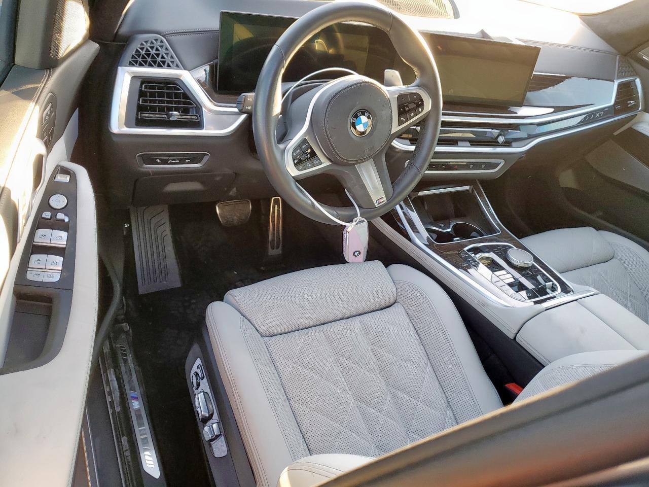 2025 BMW X7