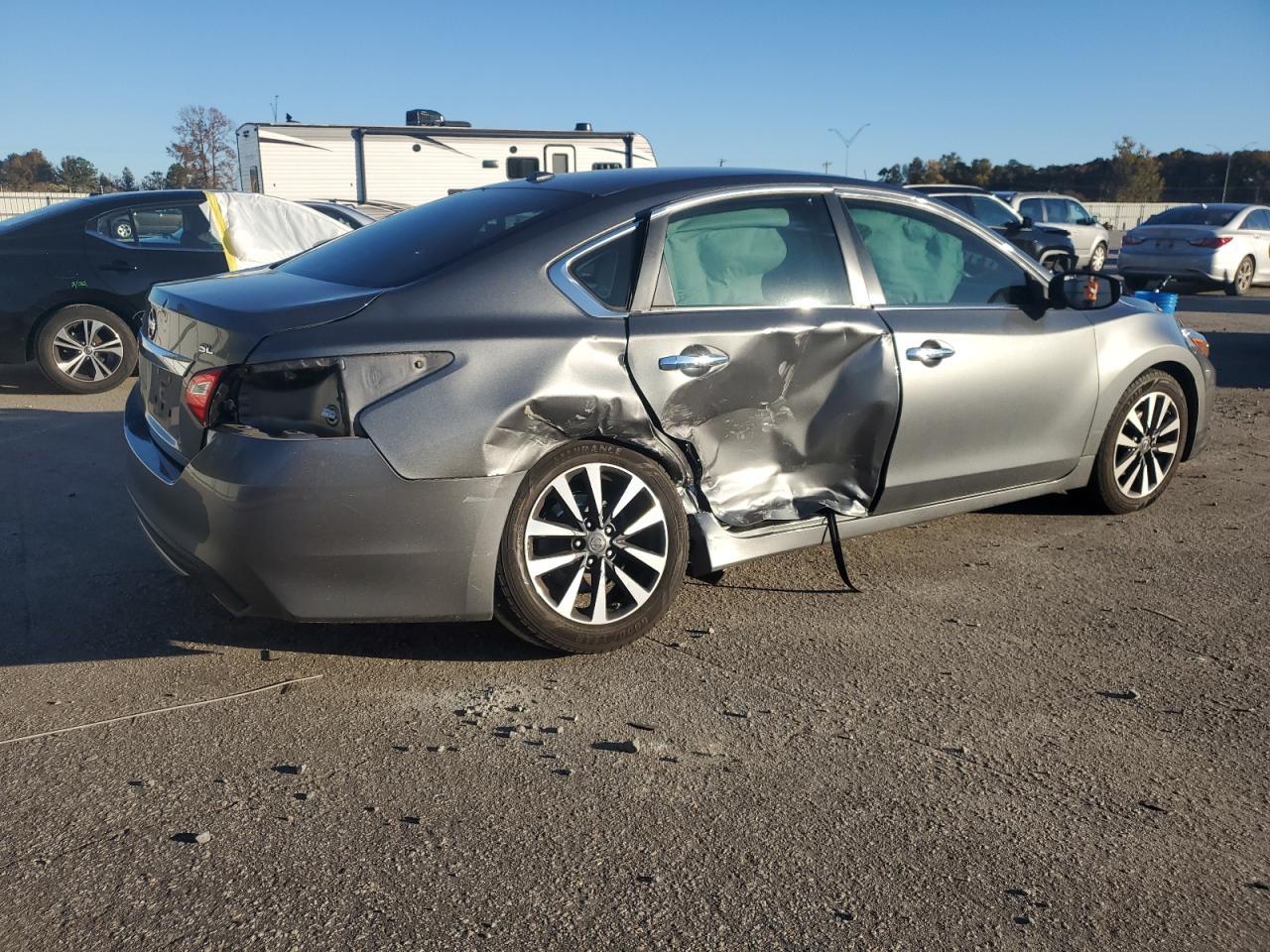 2017 NISSAN ALTIMA