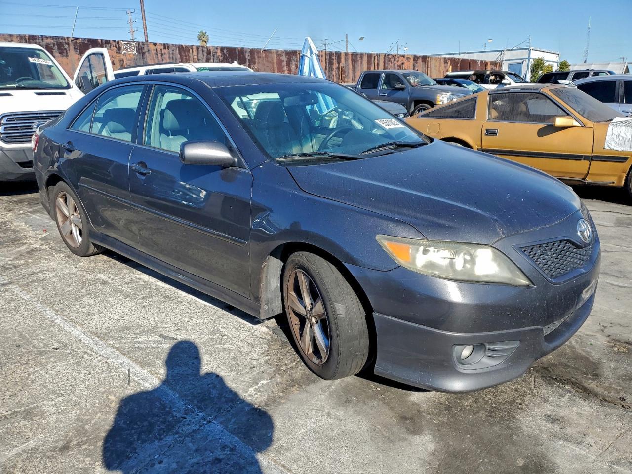 2011 TOYOTA CAMRY