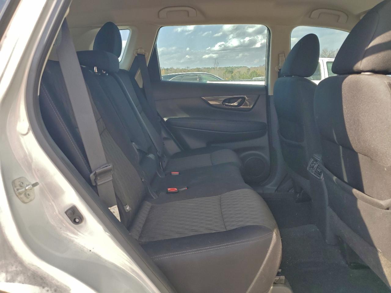 2017 NISSAN ROGUE