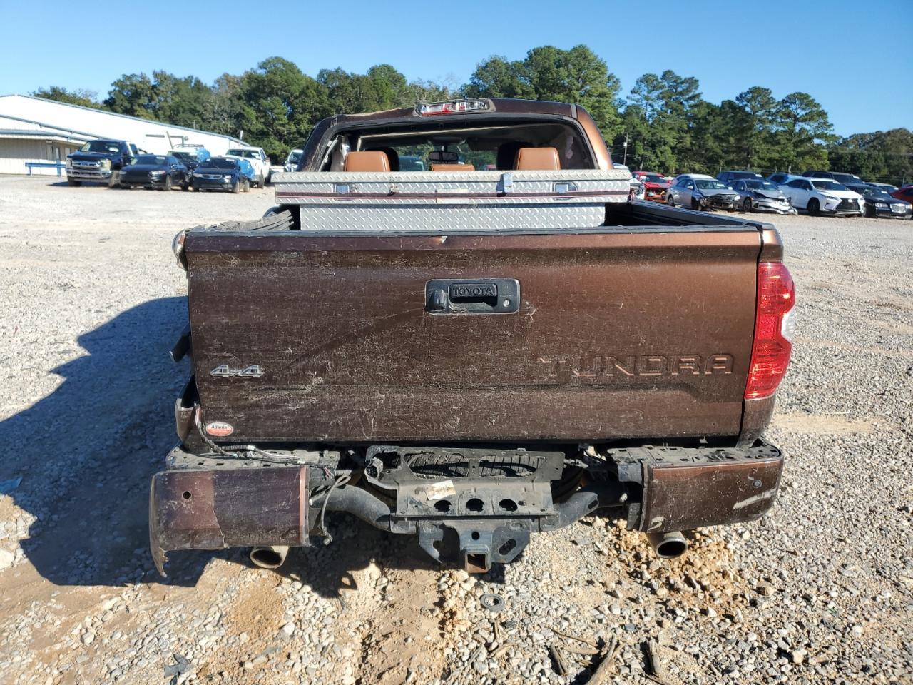 2016 TOYOTA TUNDRA
