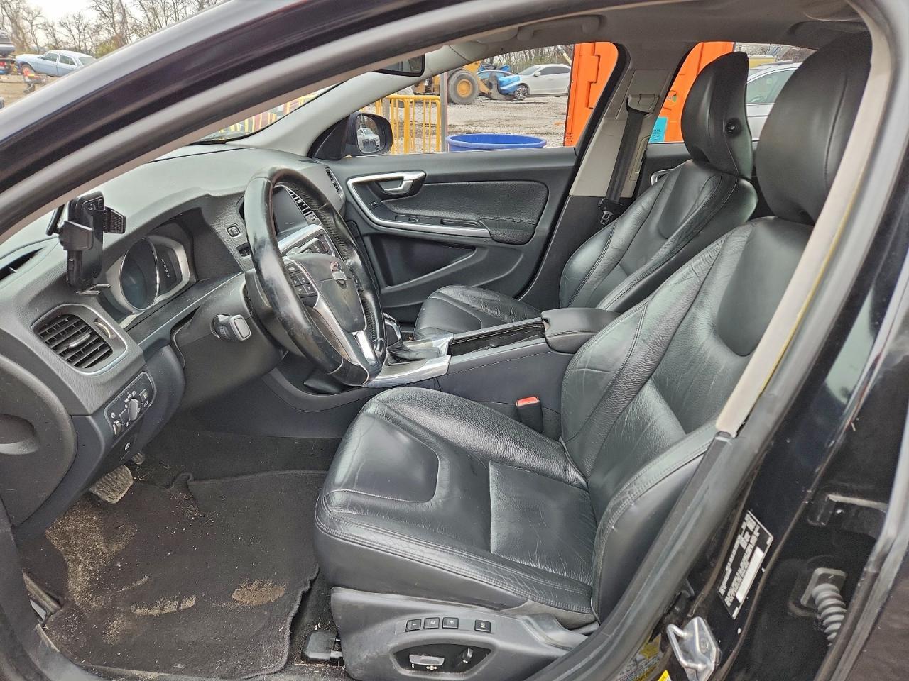 2014 VOLVO S60