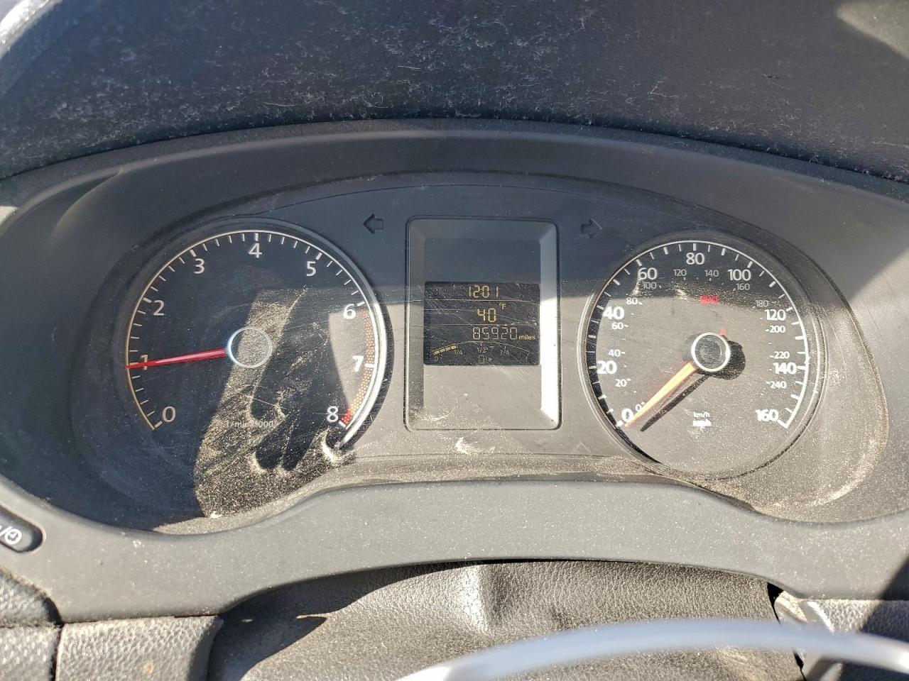 2011 VOLKSWAGEN JETTA