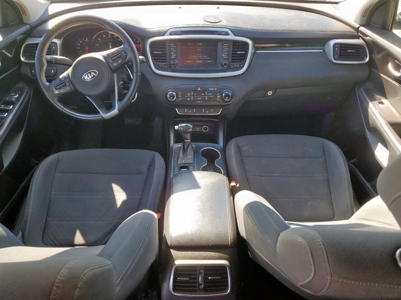 2017 KIA SORENTO