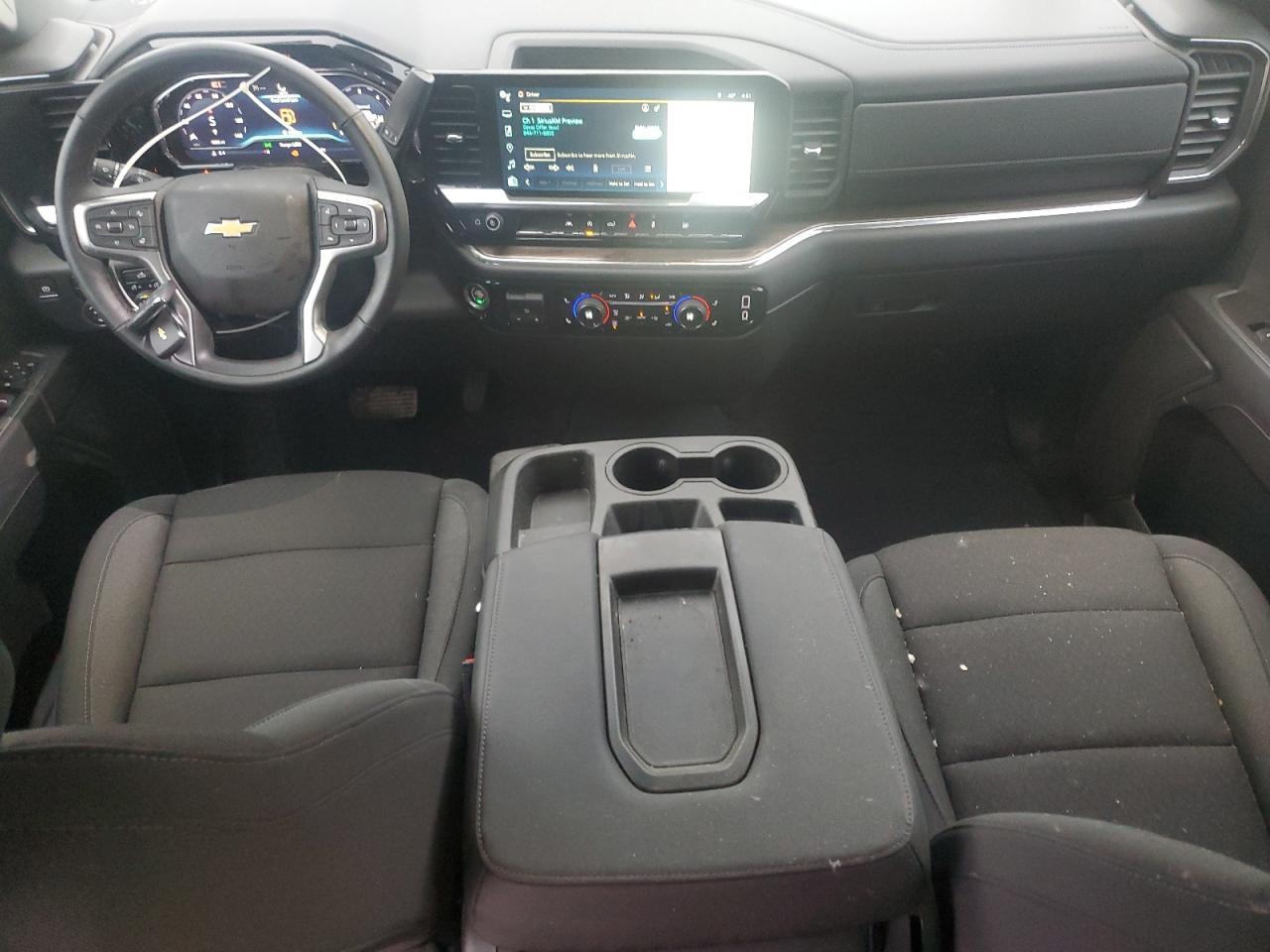 2025 CHEVROLET Silverado