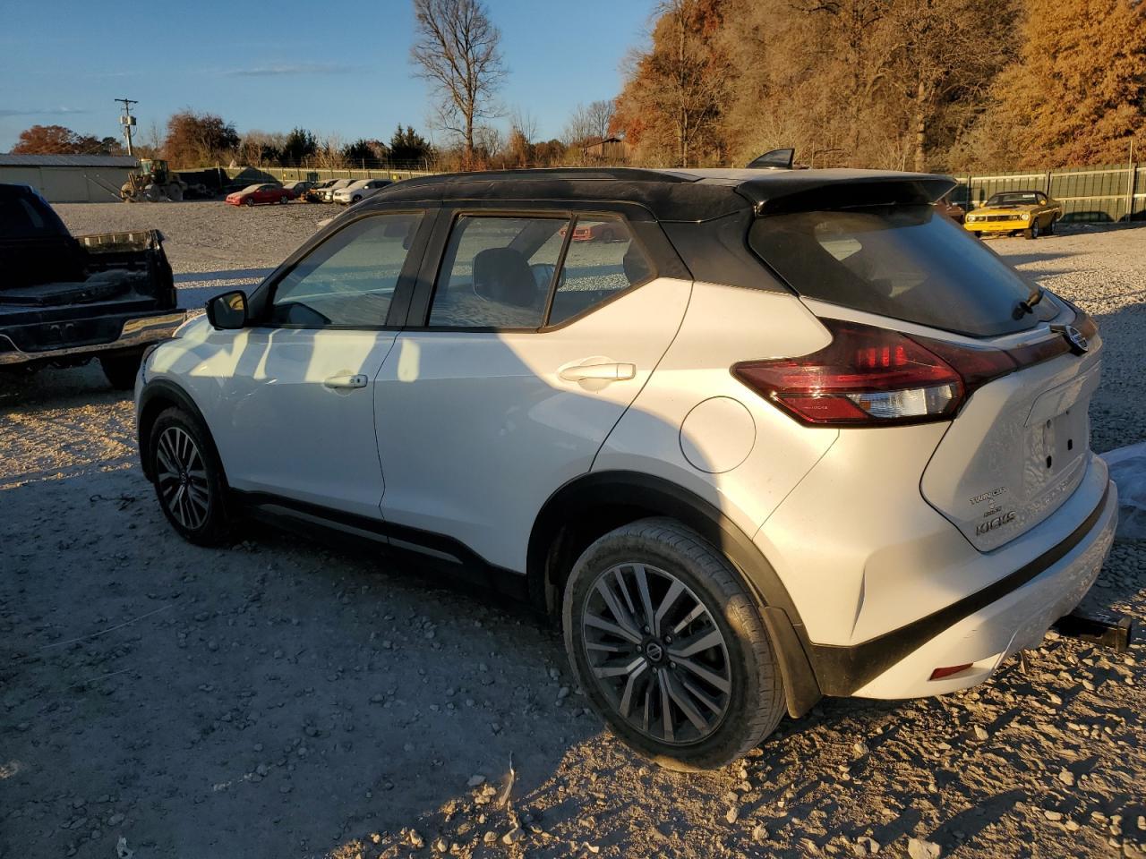 2021 NISSAN KICKS
