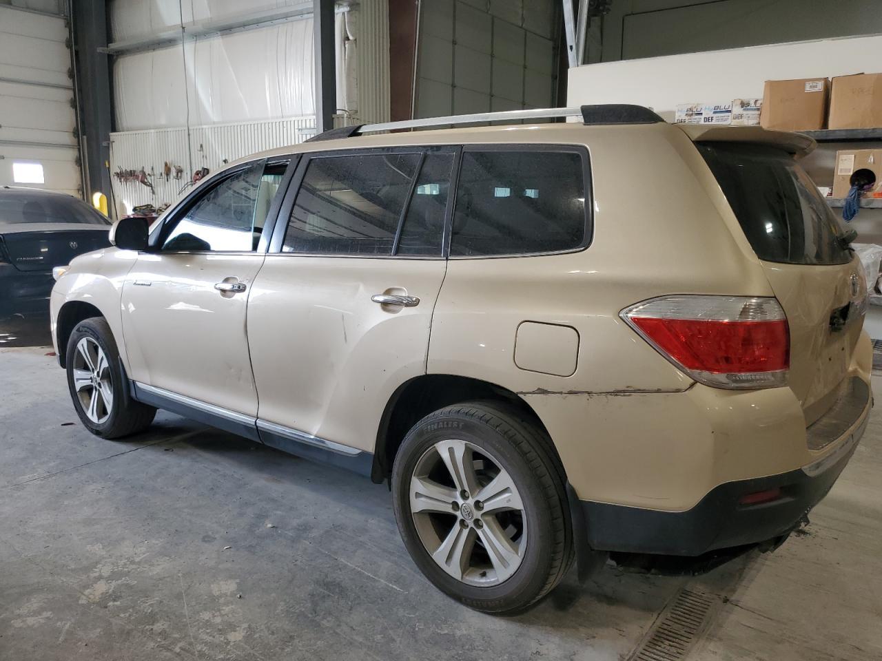 2013 TOYOTA HIGHLANDER