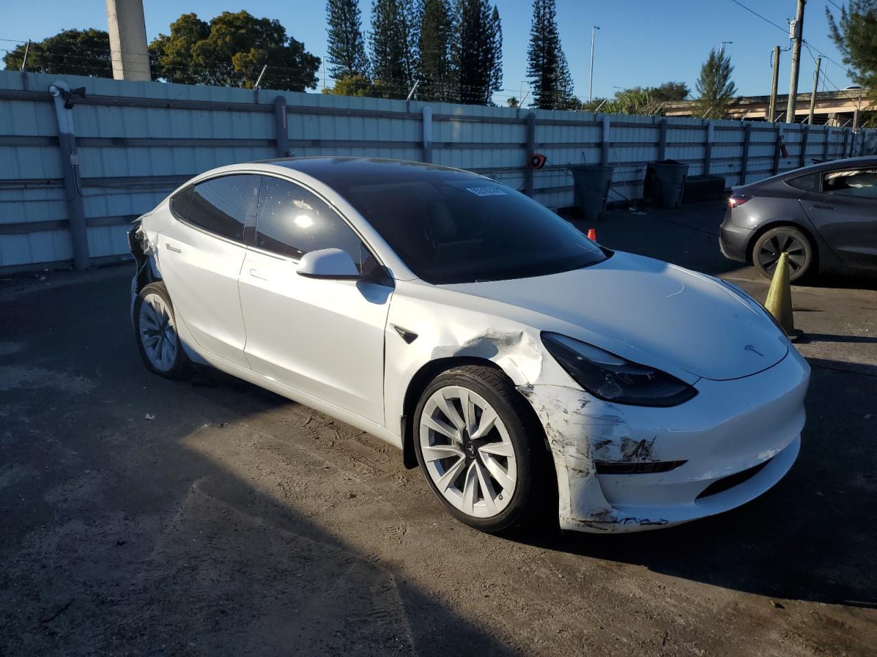 2021 TESLA MODEL 3